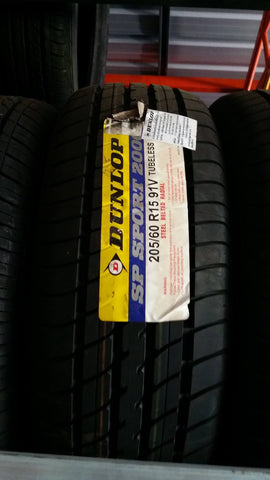 20560R15 91V DUNLOP SP SPORT 2000 TUBELESS