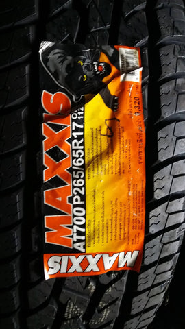 AT700 P226565R17 MAXXIS