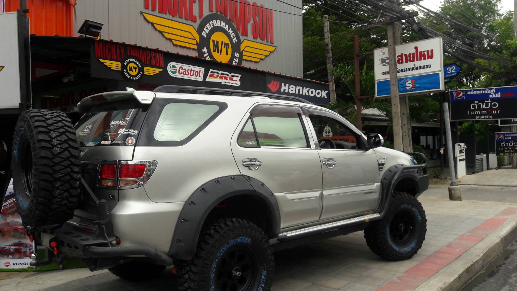 !!โปรโดนใจๆๆสำหรับยาง...4X4....ที่นี้ที่เดียว..หจก.ยางถูก.คอม..(ถนนสายไหม32)..ติดต่อสอบถามได้ที่เบอร์..091-6677108..ค่ะ
