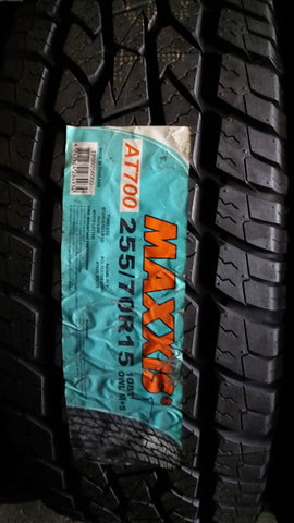 AT700 25570R15 108T OWL M+S MAXXIS