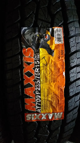  AT700 P23575R15 OWL 109S MAXXIS