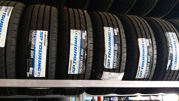 20560R15 91V DUNLOP SP SPORT 2000 TUBELESS