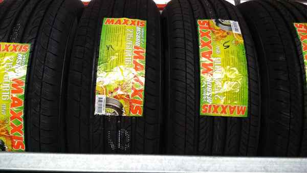 MS800 21560R16 97W MAXXIS