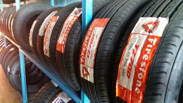 20565R15 94H Firestone TZ700