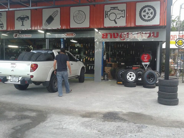 Mickey Thompson (stz) 265/70R17