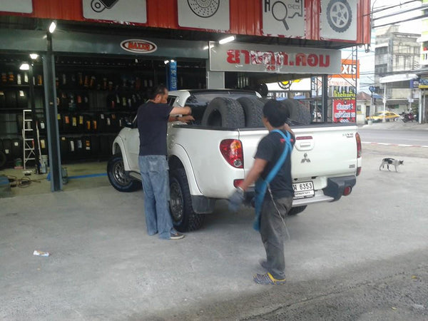 Mickey Thompson (stz) 265/70R17